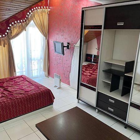 Racu Hotel Comrat Bagian luar foto