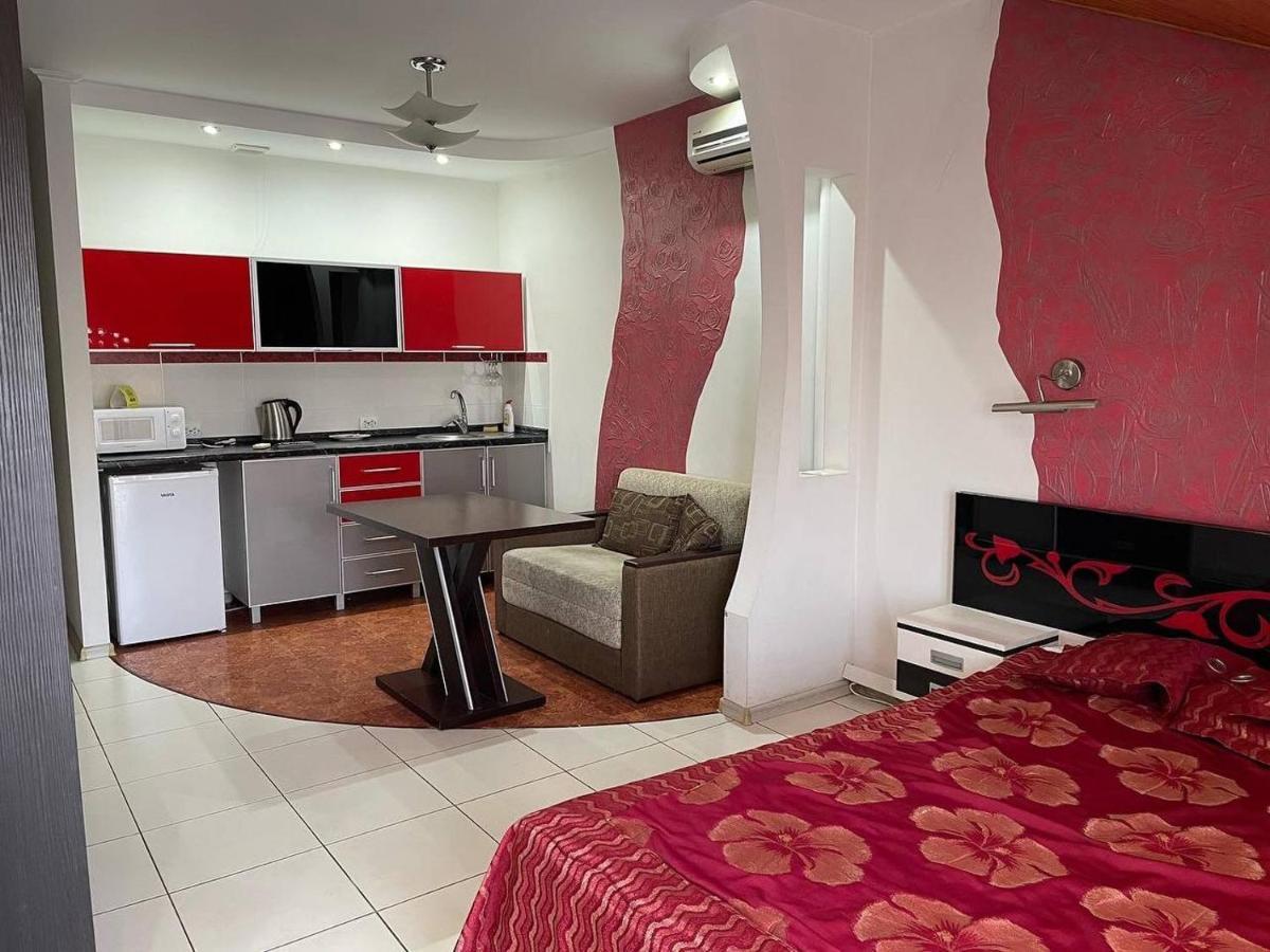 Racu Hotel Comrat Bagian luar foto