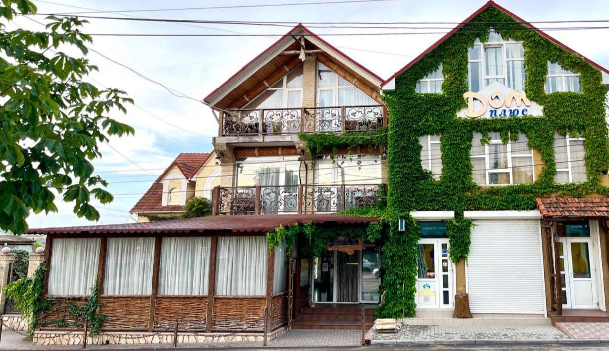 Racu Hotel Comrat Bagian luar foto