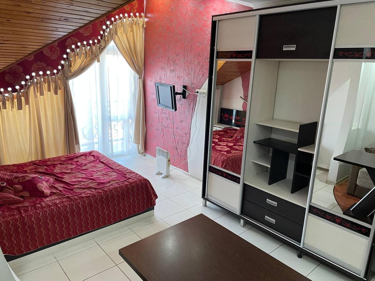 Racu Hotel Comrat Bagian luar foto