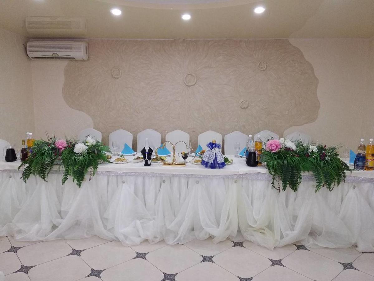 Racu Hotel Comrat Bagian luar foto
