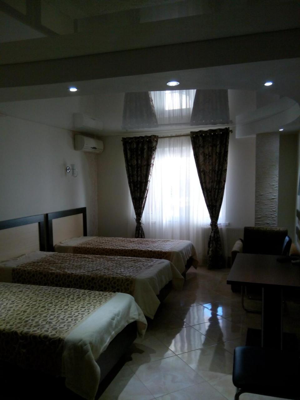 Racu Hotel Comrat Bagian luar foto